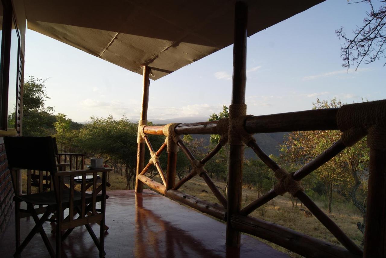 African Sunrise Lodge And Campsite Mto wa Mbu Exterior foto