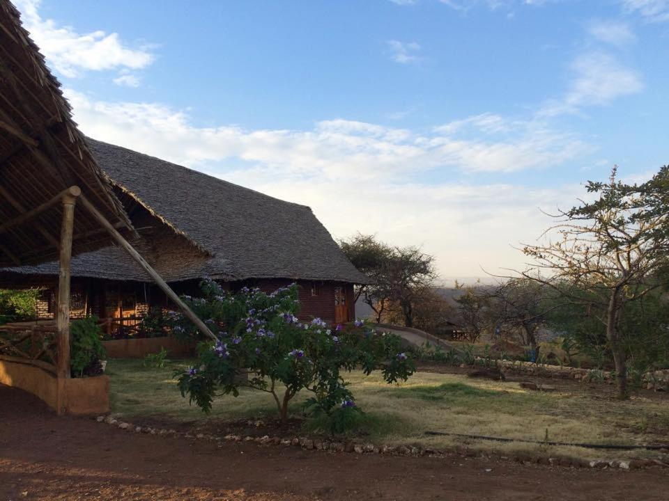 African Sunrise Lodge And Campsite Mto wa Mbu Exterior foto